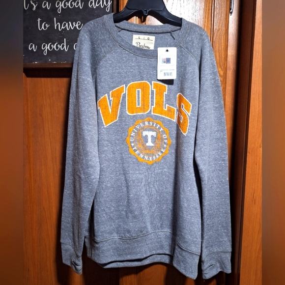 Sold - Picture 1 of 6